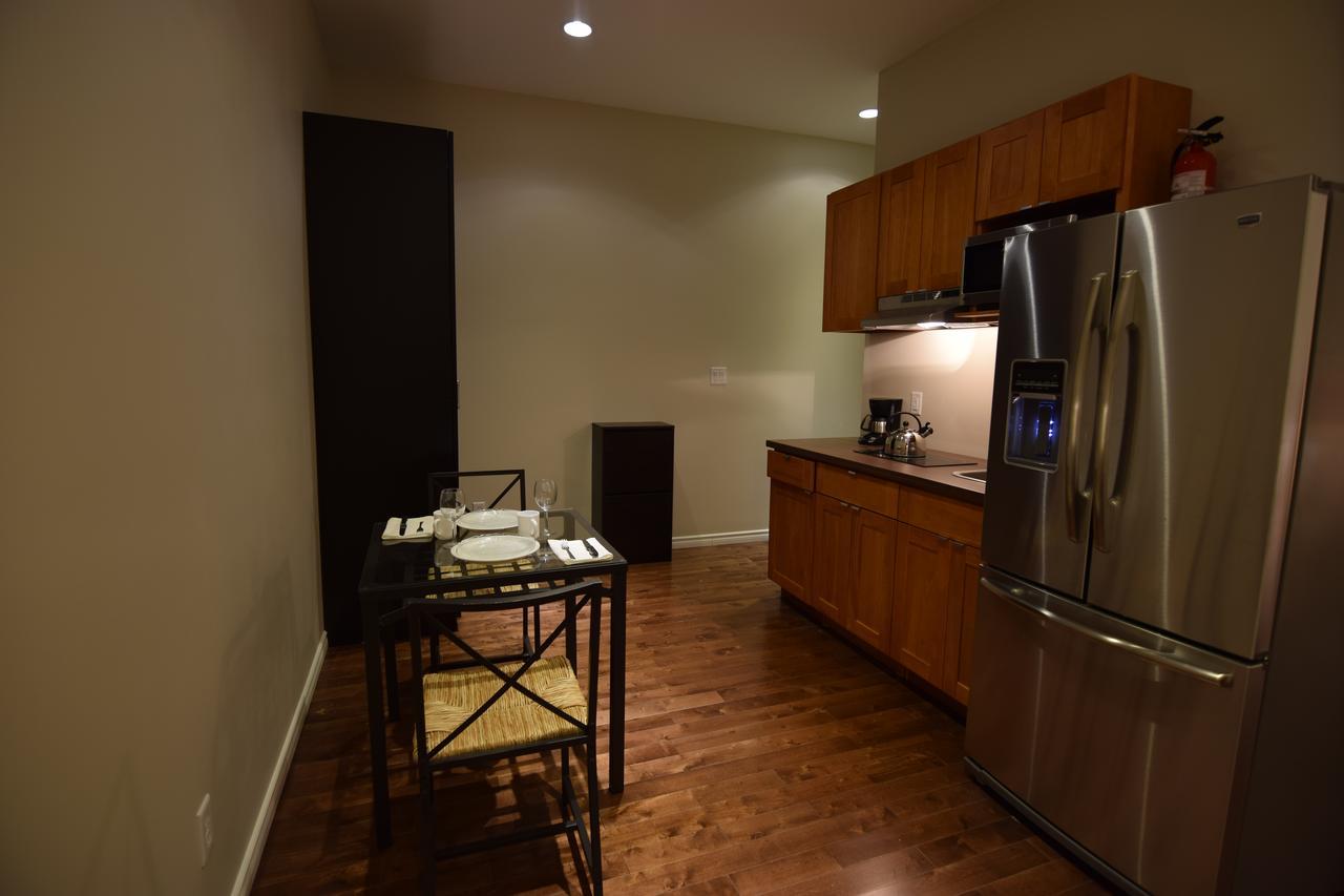 The Lion Inn & Suites Chetwynd Εξωτερικό φωτογραφία