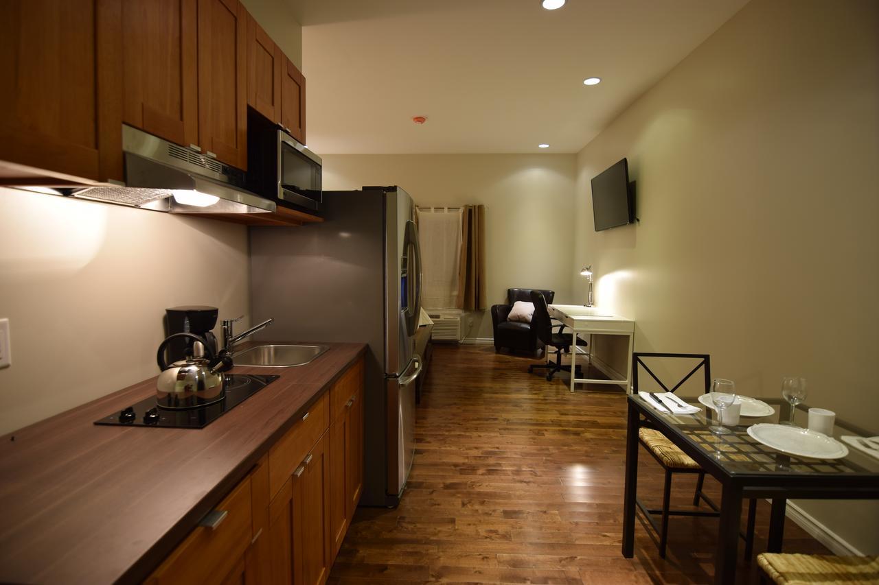 The Lion Inn & Suites Chetwynd Εξωτερικό φωτογραφία